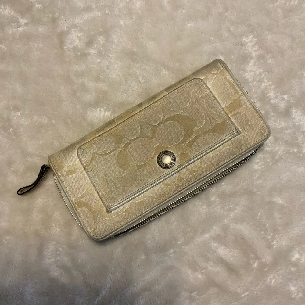 Coach All Signature Hobo Bag with Wallet